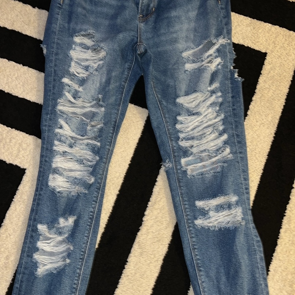 AE In Distressed 😫 Jeans - Picture 4 of 15